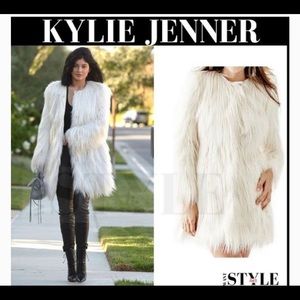 GUESS SIZE XS GLAM WHITE FAUX FUR COAT- make offer